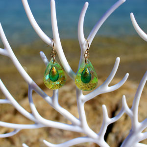 Boucles d'oreille "Gouttes verte" - boucles d'oreille de sirène - bijoux Galatée Merveilles - bijoux de sirène - bijoux coquillage - bijoux fantaisies